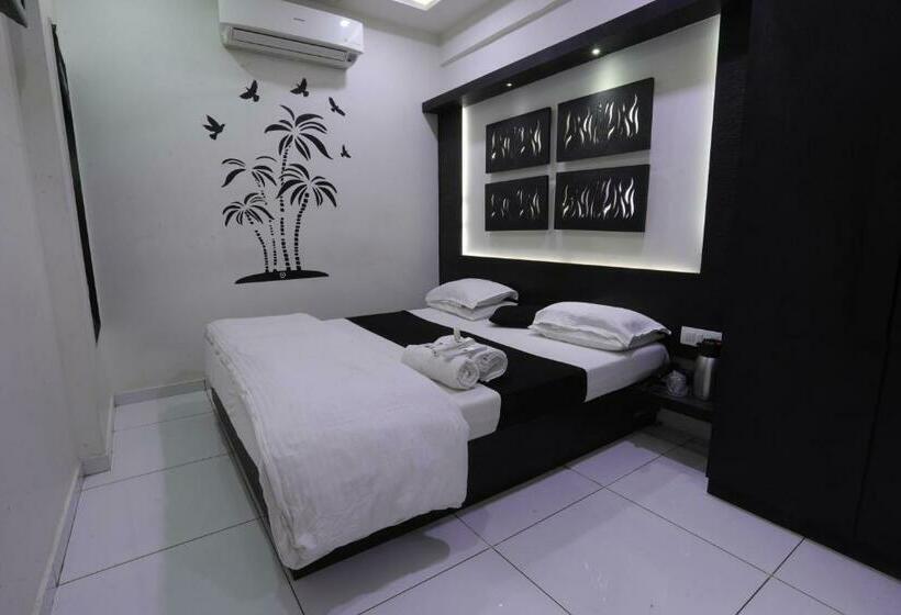 豪华房间, Paramount Inn