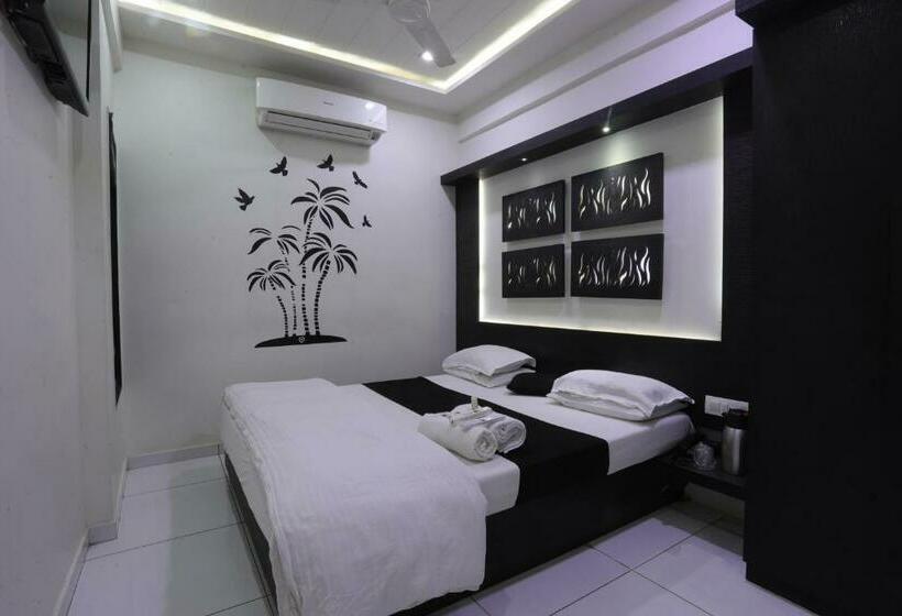 豪华房间, Paramount Inn