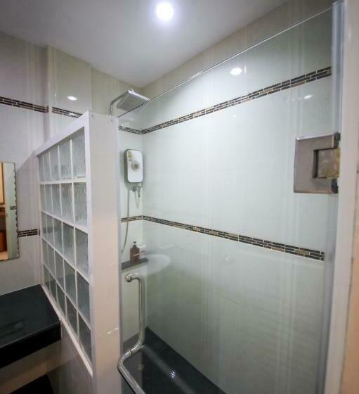 标准三人间, The S.g