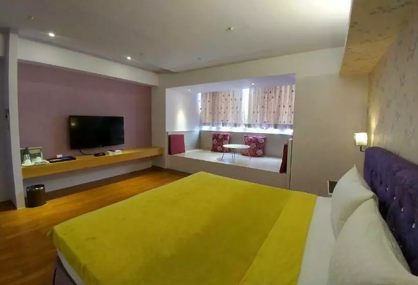 اتاق استاندارد با تخت بزرگ, Left Bank 121