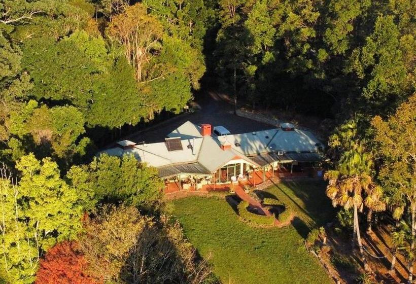 غرفة سوبيريور, Evermoore Homestead