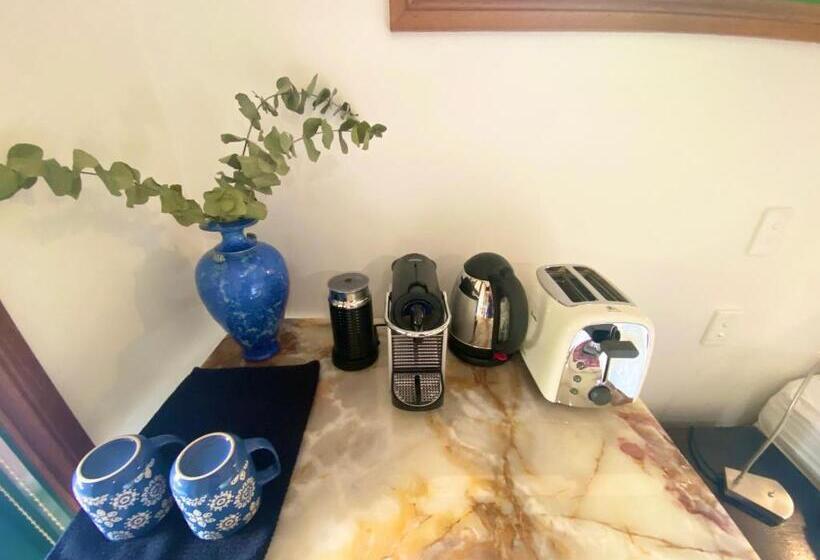 غرفة سوبيريور, Evermoore Homestead