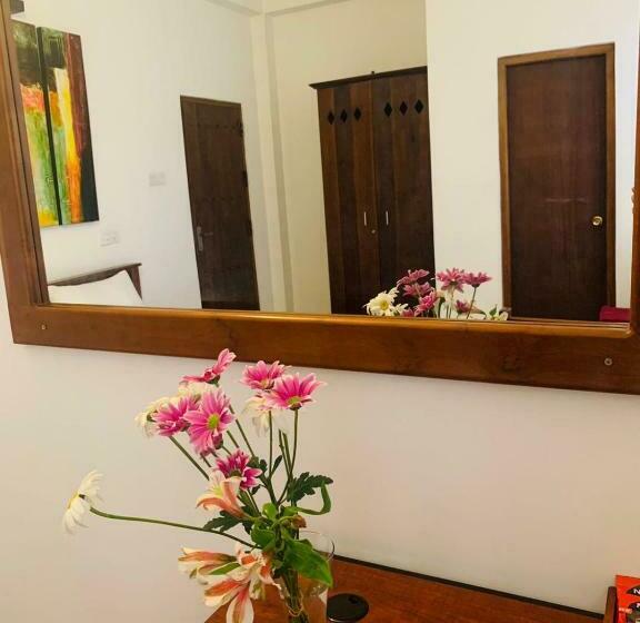 デラックスルーム, Ranaya Residence