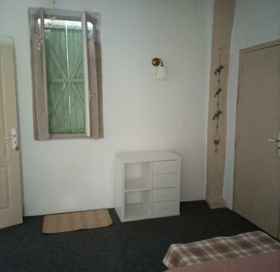 غرفة قياسية مزوَّدة بتراس, La Salamandre De L Escat