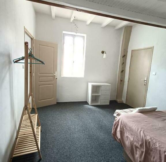 غرفة قياسية مزوَّدة بتراس, La Salamandre De L Escat