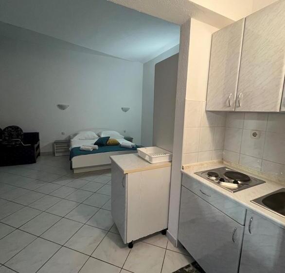 آپارتمان 1 خوابه با بالکن, Villa Bianca With Private Beach And Parking