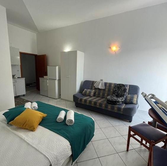 آپارتمان 1 خوابه با چشمانداز دریا, Villa Bianca With Private Beach And Parking