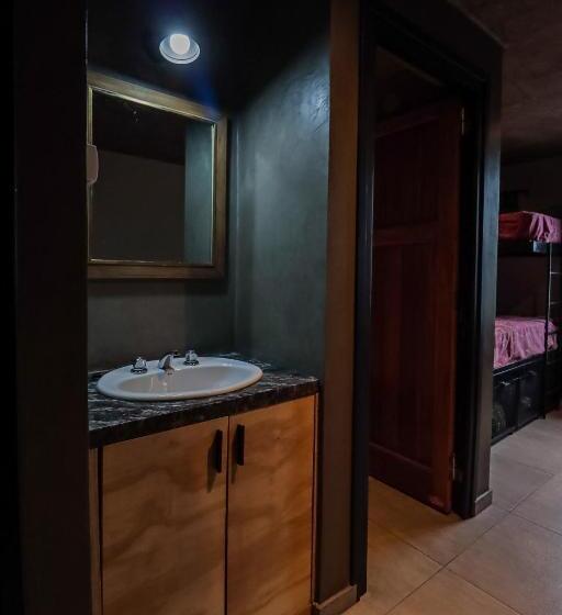 חדר משפחתי דלוקס, San Rock Hostel