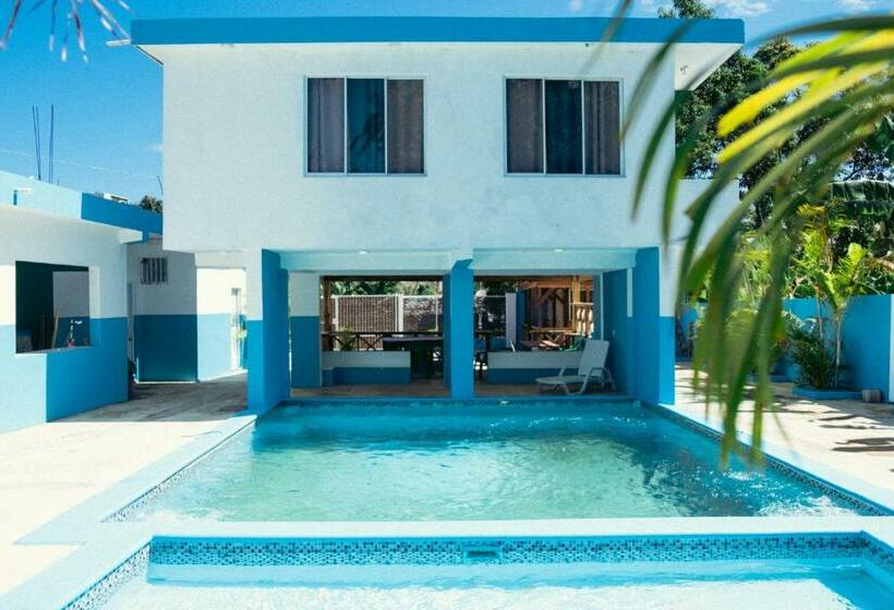 اتاق استاندارد سه نفره, Parador El Ermitaño