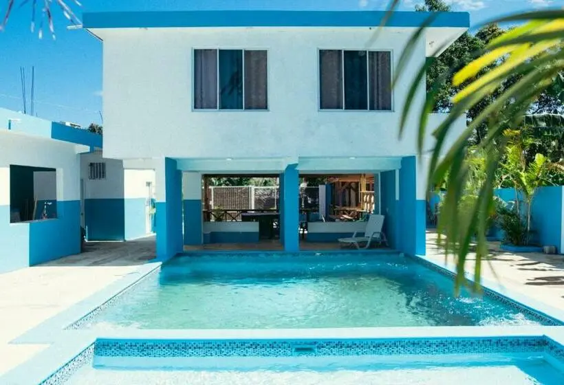 اتاق استاندارد سه نفره, Parador El Ermitaño