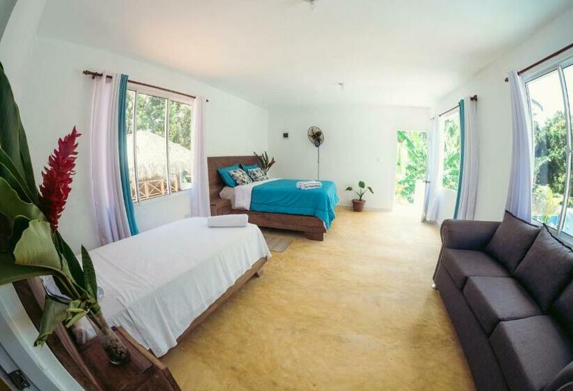 اتاق استاندارد سه نفره, Parador El Ermitaño