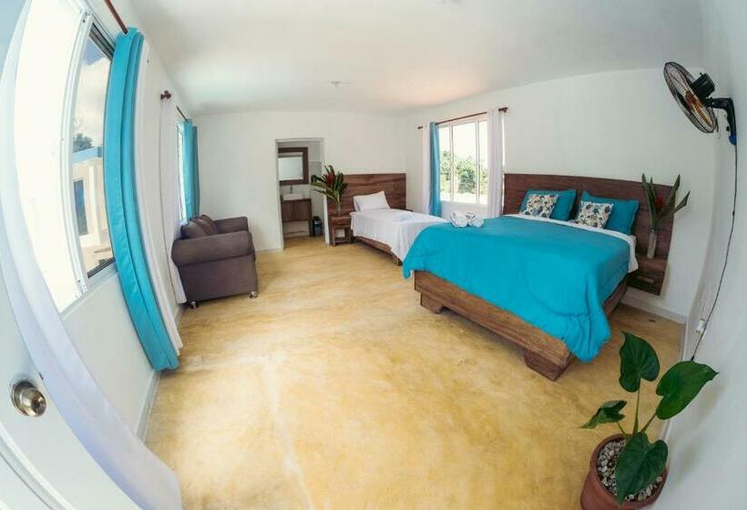 اتاق استاندارد سه نفره, Parador El Ermitaño