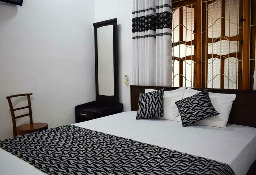 Quarto Estandar Banheiro Compartilhado, White Moon Beach Resort