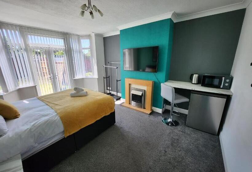 חדר סטנדרט נוף לגינה, Solihull Shared House