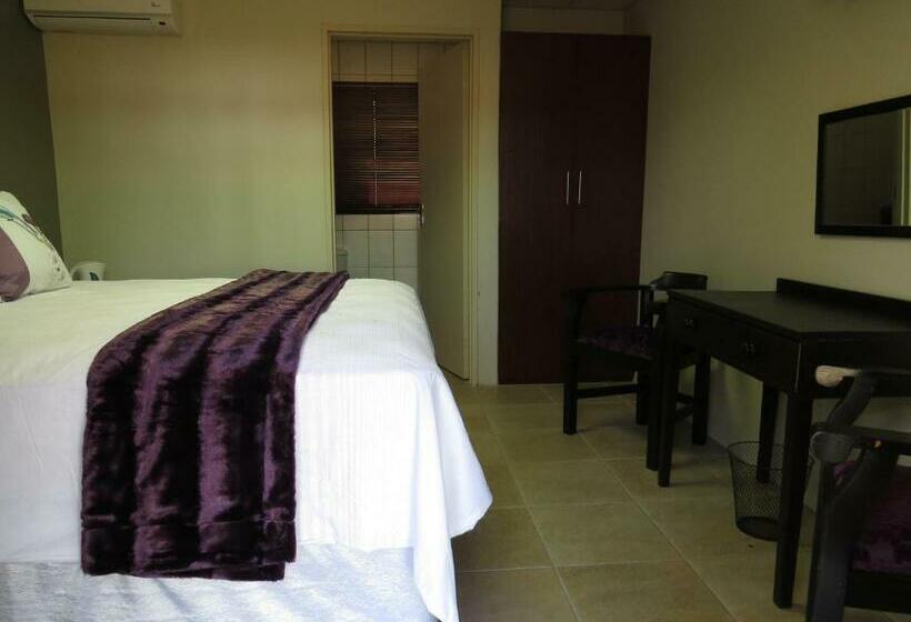 חדר דלוקס, Komrus B&b