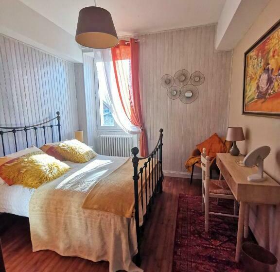 バス共有のスタンダードルーム, Quelle Belle Vue  Chambre D Hote