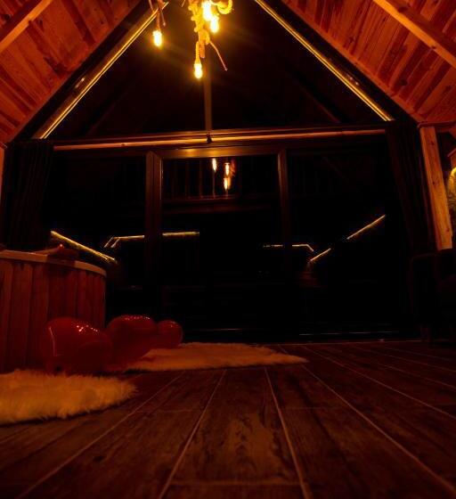 غرفة ديلوكس عائلية, Elamti Suıt Bungalov