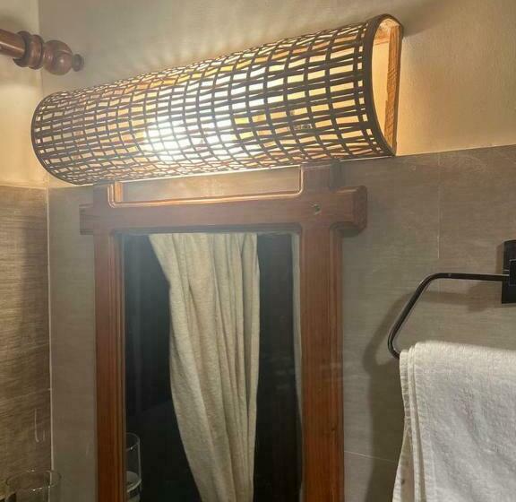 اتاق لوکس, Prakriti Resort And Organic Farm Pvt. Ltd