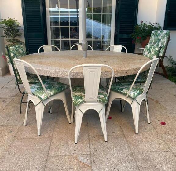 اتاق استاندارد, Flowers & Faces Guesthouse