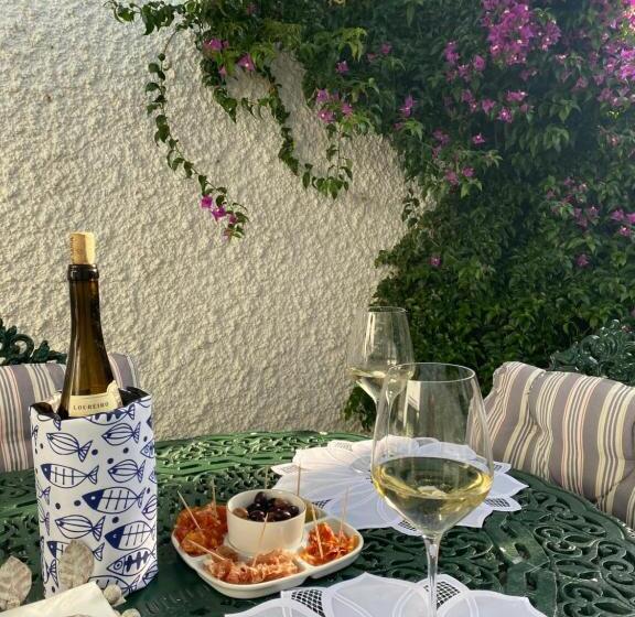 اتاق استاندارد, Flowers & Faces Guesthouse