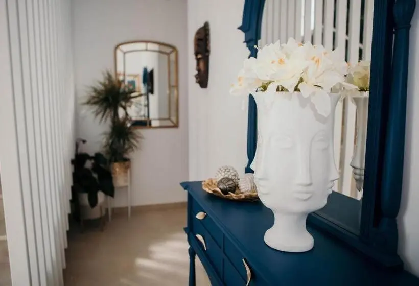 スタンダードルーム, Flowers & Faces Guesthouse