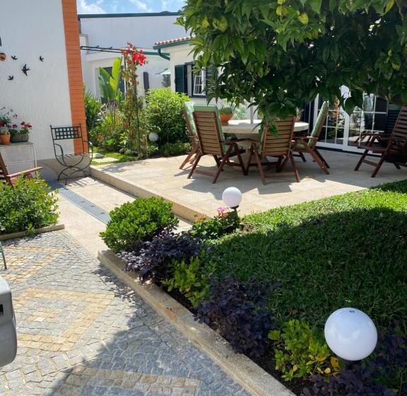 اتاق لوکس, Flowers & Faces Guesthouse