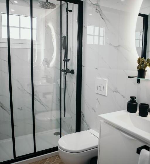 اتاق استاندارد, Flowers & Faces Guesthouse