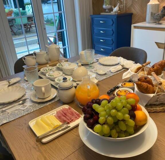 اتاق استاندارد, Flowers & Faces Guesthouse