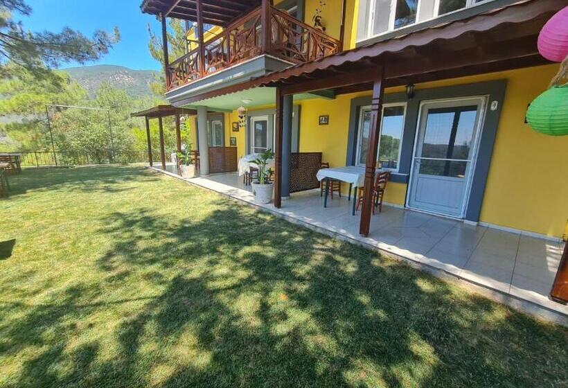 Номер Стандарт Вид на Сад, Sarı Konak Butik Otel
