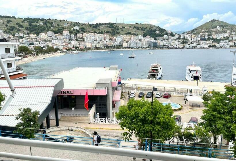 غرفة عائلية مطلّة علي البحر, Classic Rooms