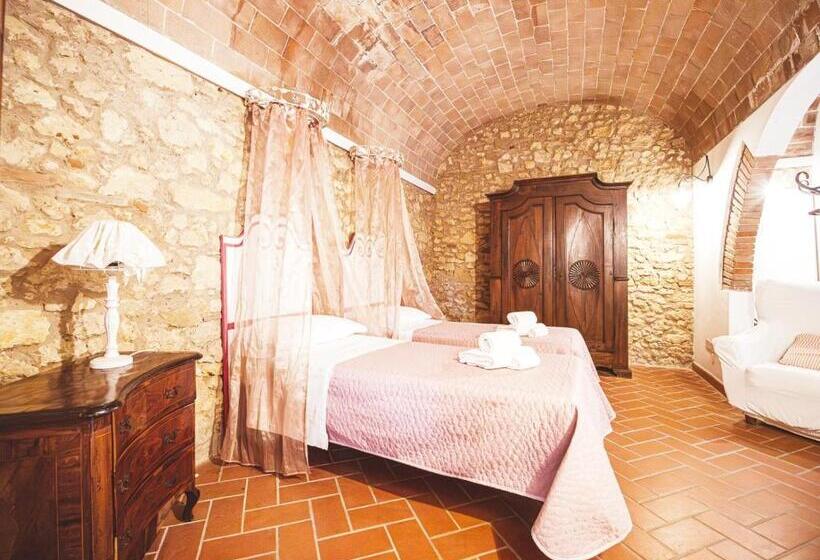 Четырехместный Номер Стандарт Вид на Сад, Relais Casale Il Poggetto Villa Paola