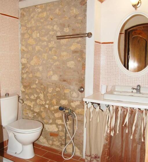 Четырехместный Номер Стандарт Вид на Сад, Relais Casale Il Poggetto Villa Paola