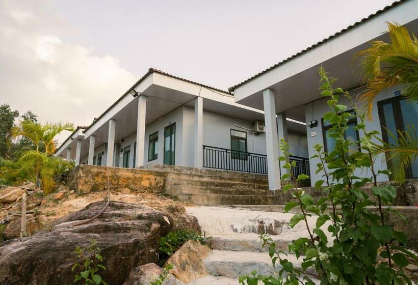 اتاق خانوادگی با چشمانداز کوه, Phu Quoc Hills Bungalow