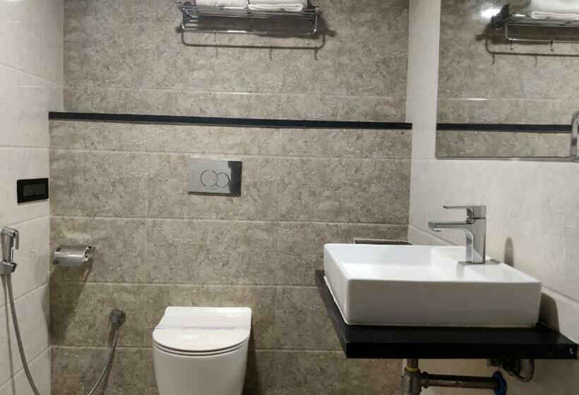 带大床的高级房间, Park Signature Hotels   Royal Benza