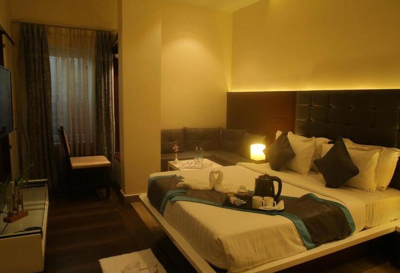 Номер Deluxe, Park Signature Hotels Royal Benza