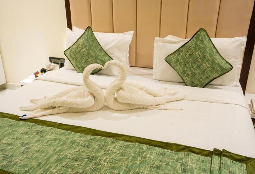 Номер Deluxe, Park Signature Hotels Royal Benza