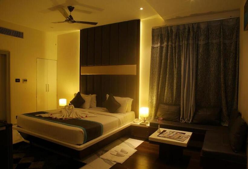 带大床的高级房间, Park Signature Hotels   Royal Benza