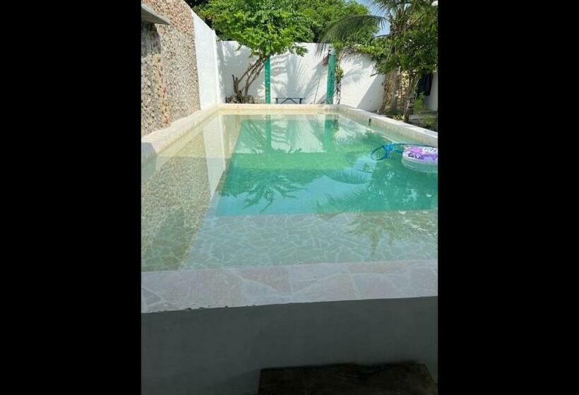 Номер Стандарт Трехместный, Room In Lodge   Tr A5d Hostel Room Near Castillo San Felipe With Pool And Wifi