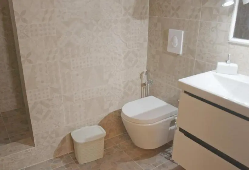 اتاق استاندارد, Red Goat Hostel