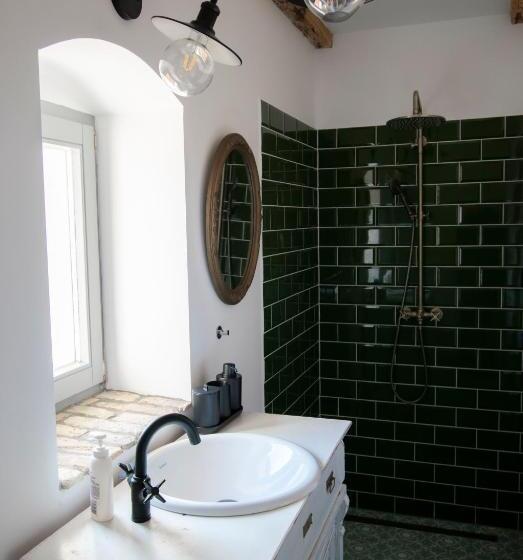 Номер Стандарт, Káli Kert