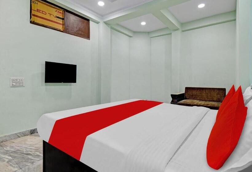 三人经典房间, Oyo Flagship 81340 Diamond Inns