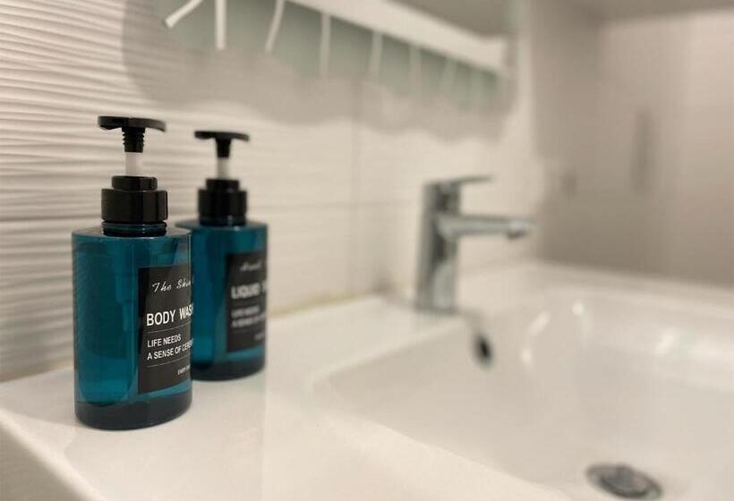 标准间, Silvia & Simone S House