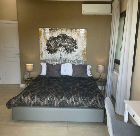 Трехместный Номер Стандарт Вид на Бассейн, Etna Petit Relais