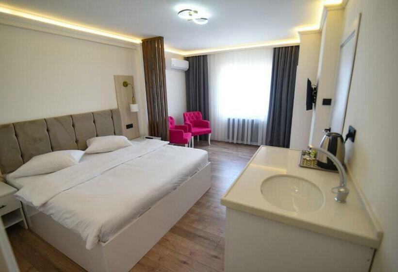 Номер Стандарт Вид на Море, Golden Life Suite