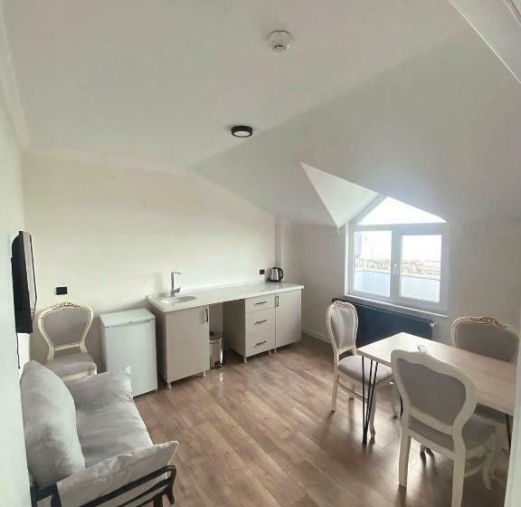 Люкс Вид на Море, Golden Life Suite