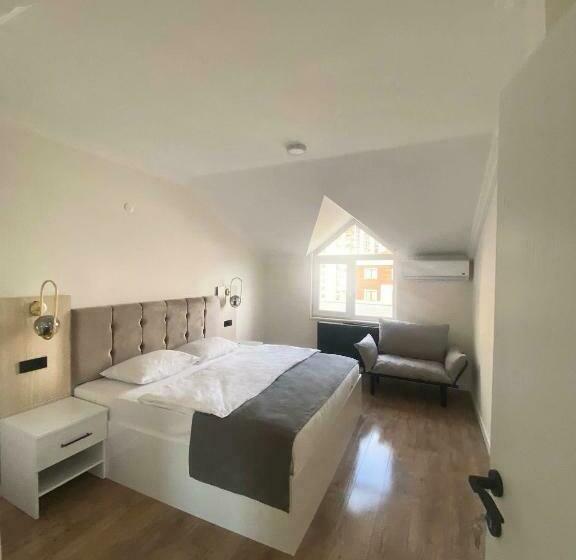 Люкс Вид на Горы, Golden Life Suite