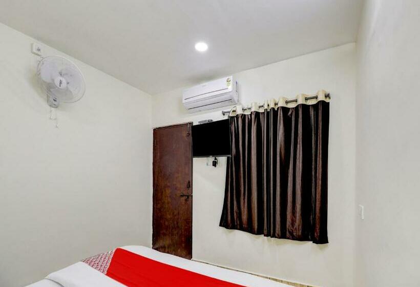 Трехместный Номер Классика, Oyo Flagship 81334 Sv