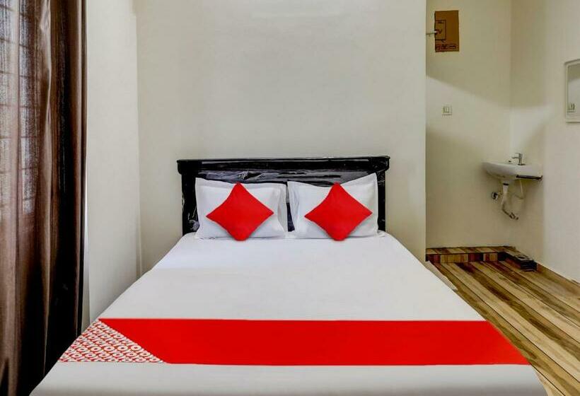 Трехместный Номер Классика, Oyo Flagship 81334 Sv