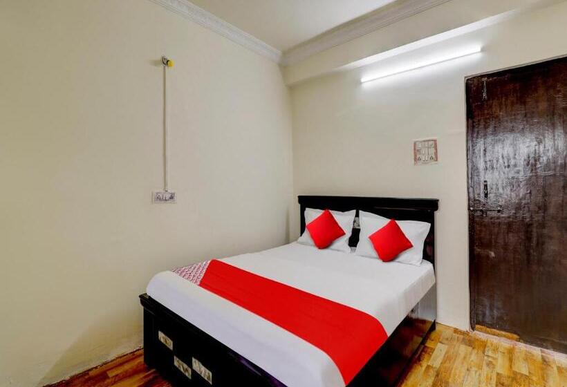 Трехместный Номер Классика, Oyo Flagship 81334 Sv