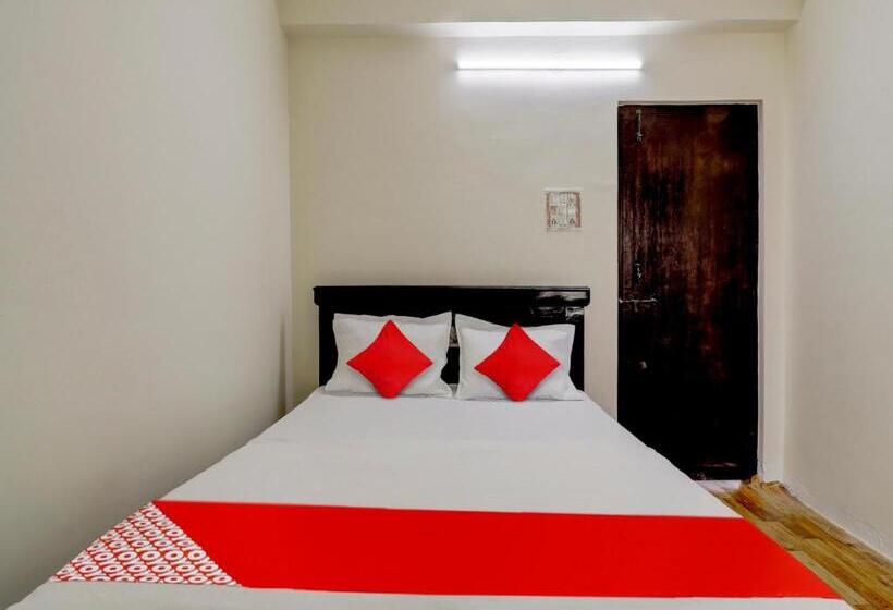 Трехместный Номер Классика, Oyo Flagship 81334 Sv